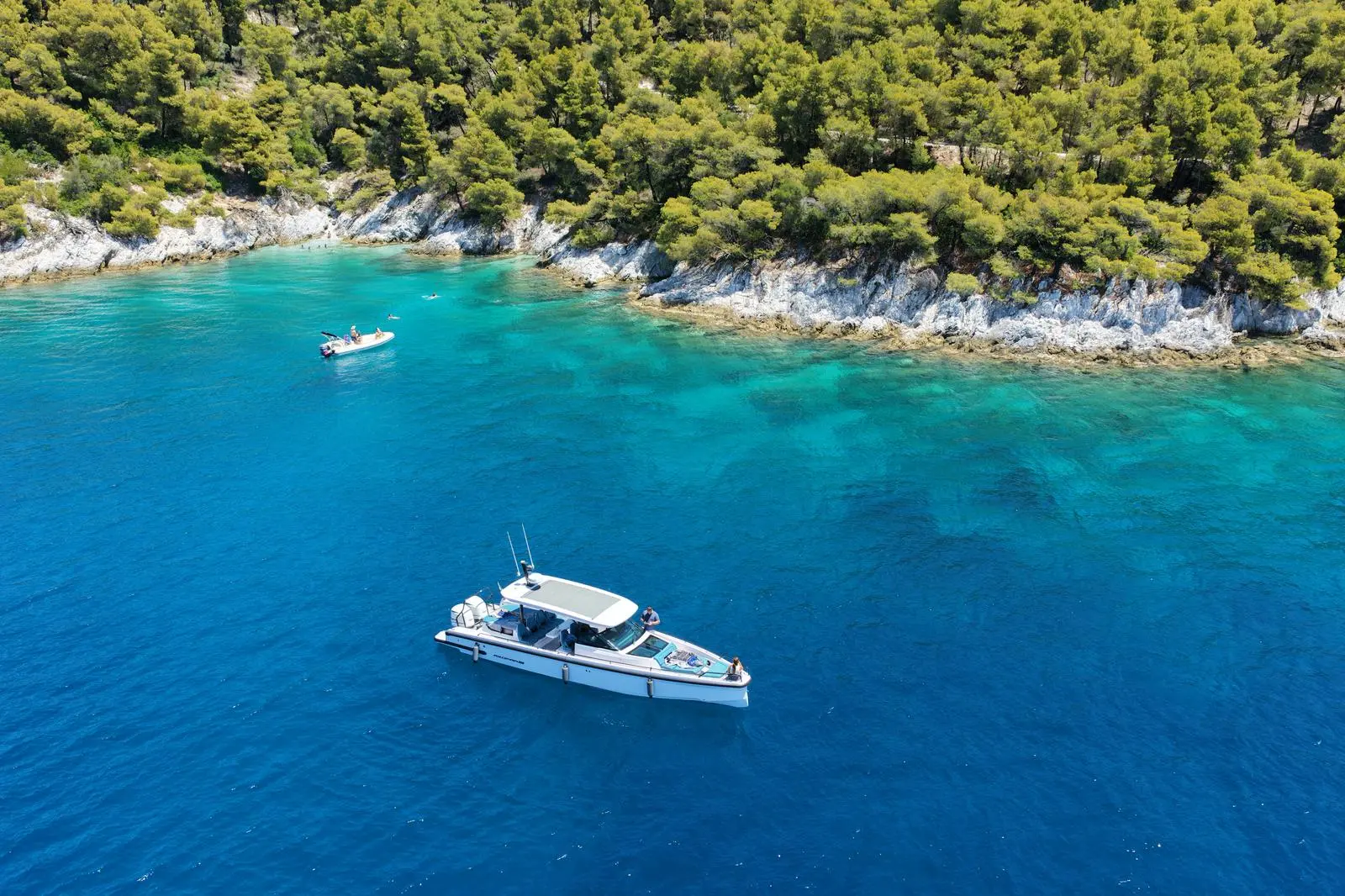 image of Tsoungrias Island in Skiathos