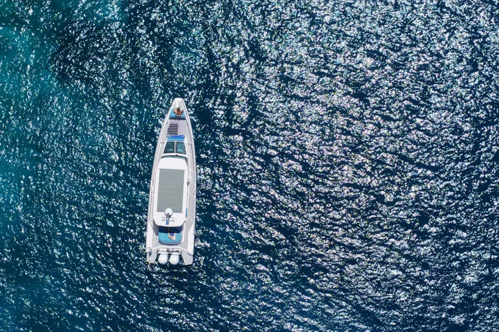 Image of a boat on a trip day