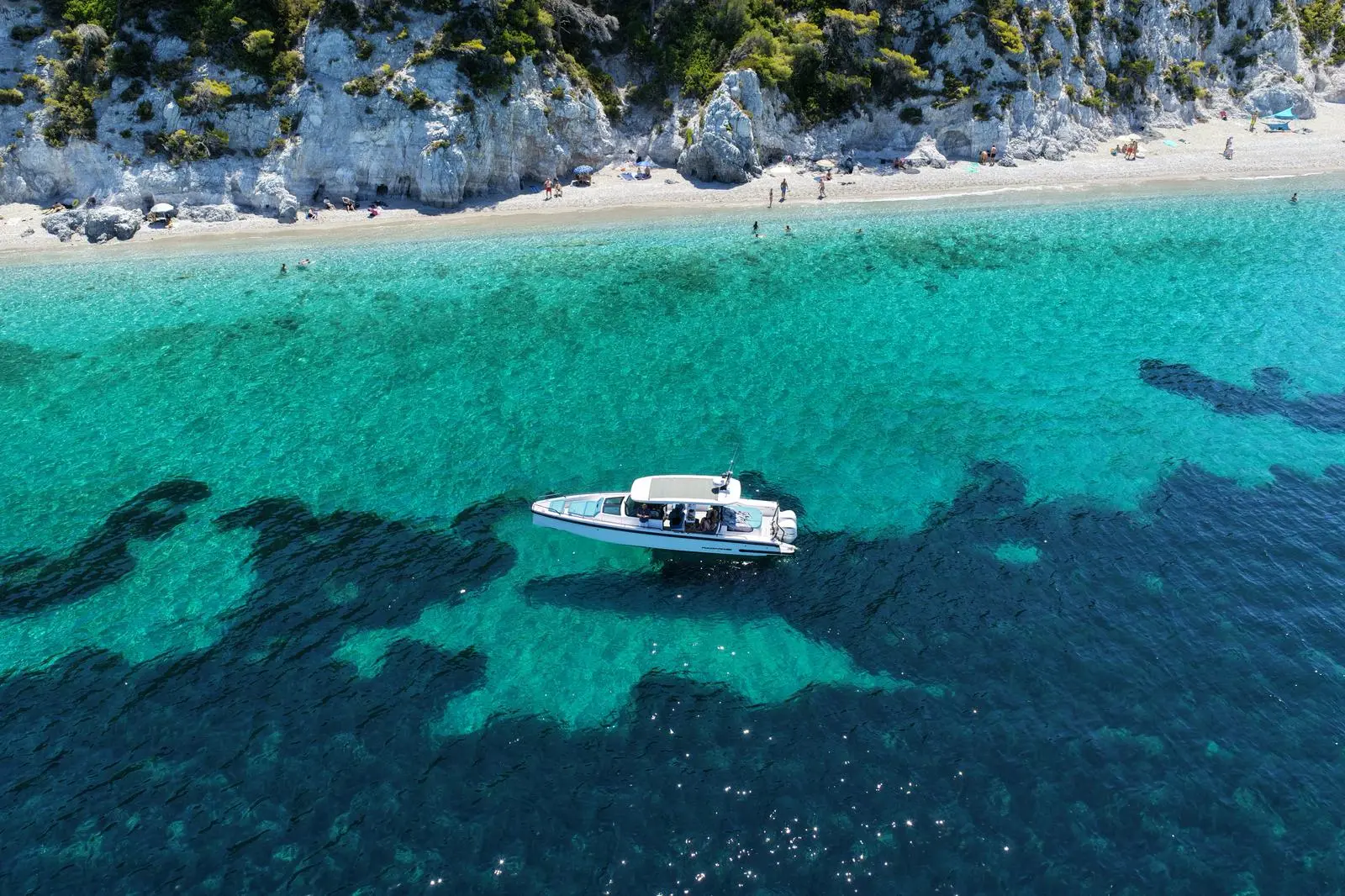 image of Tsoungrias Island in Skiathos